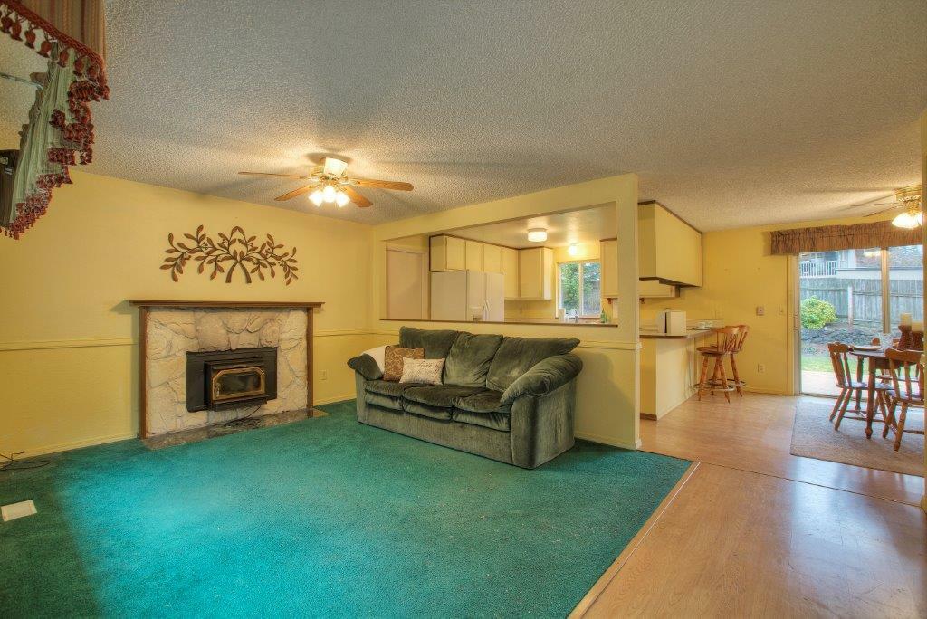 Property Photo: 11819 211th Ave E WA 98390
