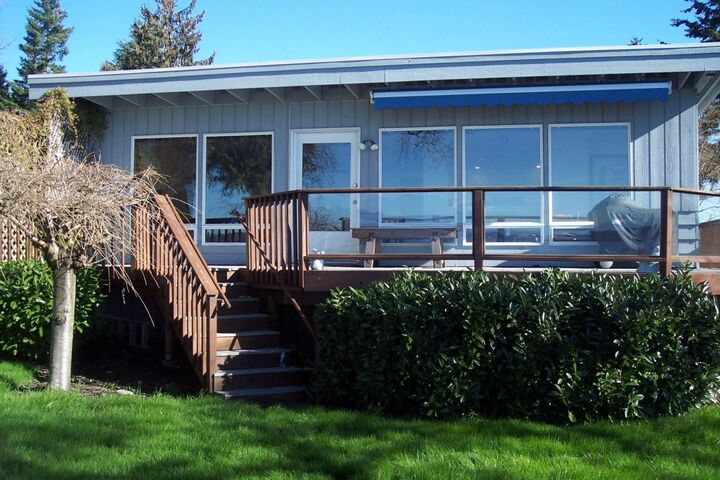 Property Photo: 7532 47th Ave NW WA 98271