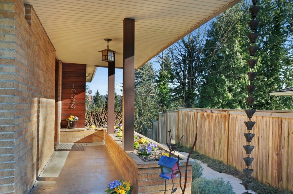 Property Photo:  10026 NE 30th Place  WA 98004 