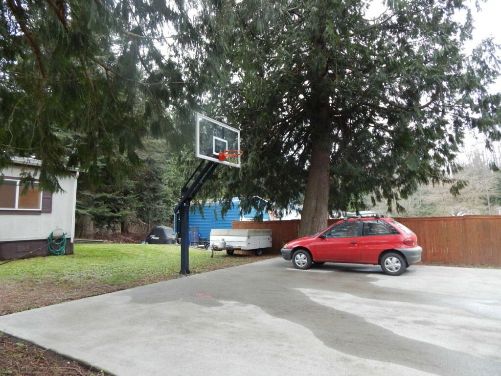 Property Photo: 1323 Pilchuck Dr WA 98282