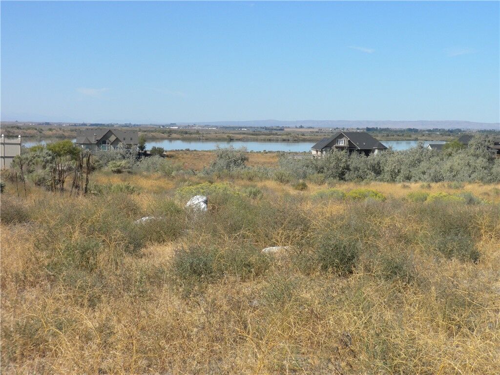 Property Photo:  8112 Dune Lake Road SE  WA 98837 