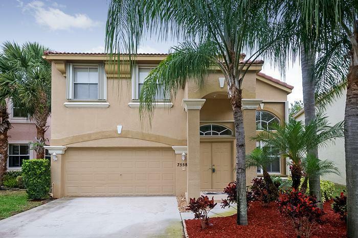 Property Photo:  7558 Oak Grove Circle  FL 33467 