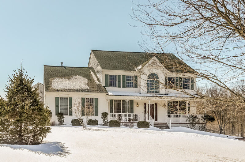 Property Photo: 2 Pendleton Ct NJ 08801