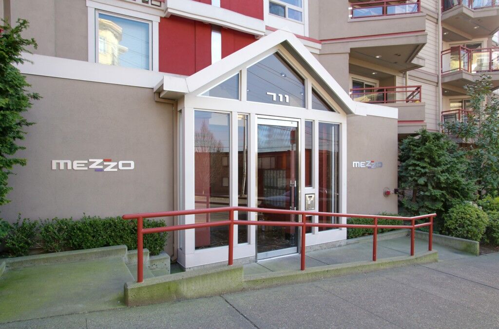 Property Photo:  711 E Denny Wy 206  WA 98122 