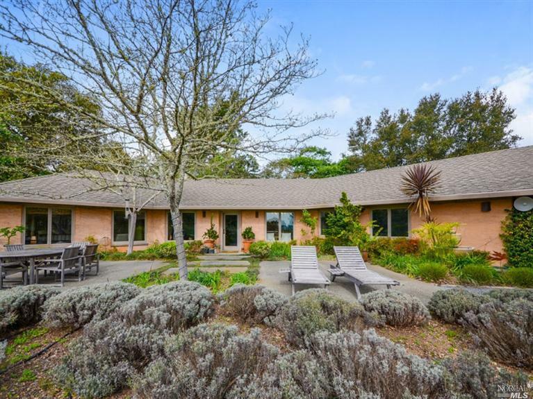 Property Photo:  6007 West Dry Creek Road  CA 95448 