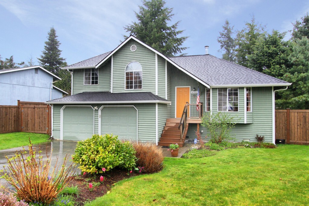 Property Photo:  4905 122nd St SE  WA 98208 