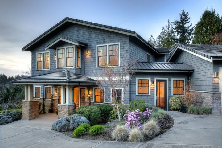 8910 NE 33rd St  Yarrow Point WA 98004 photo