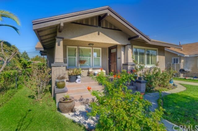 Property Photo:  555 E Rhea Street  CA 90806 