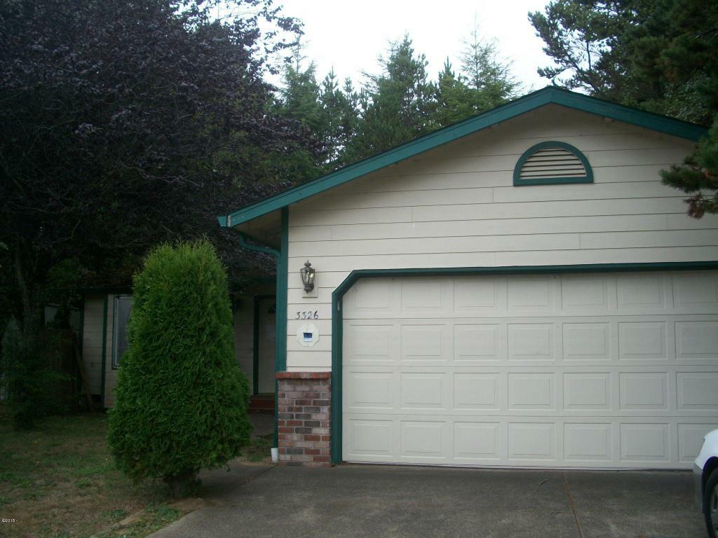 Property Photo:  3326 SE 34th Court  OR 97367 