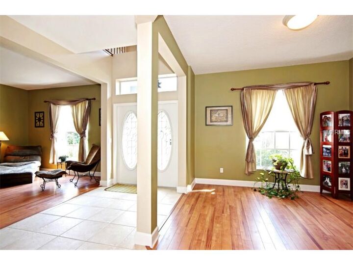 Property Photo:  930 Worthington Court  FL 32765 