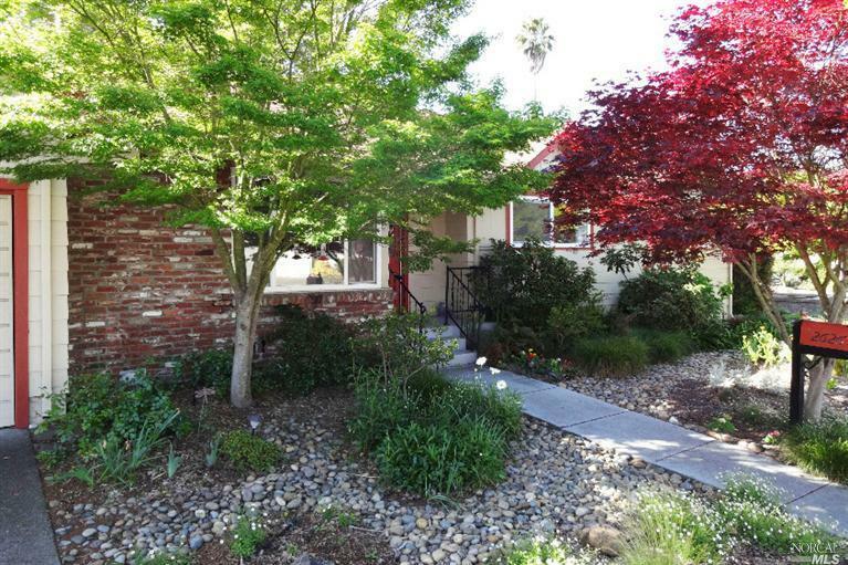 Property Photo:  2626 Wawona Drive  CA 95405 