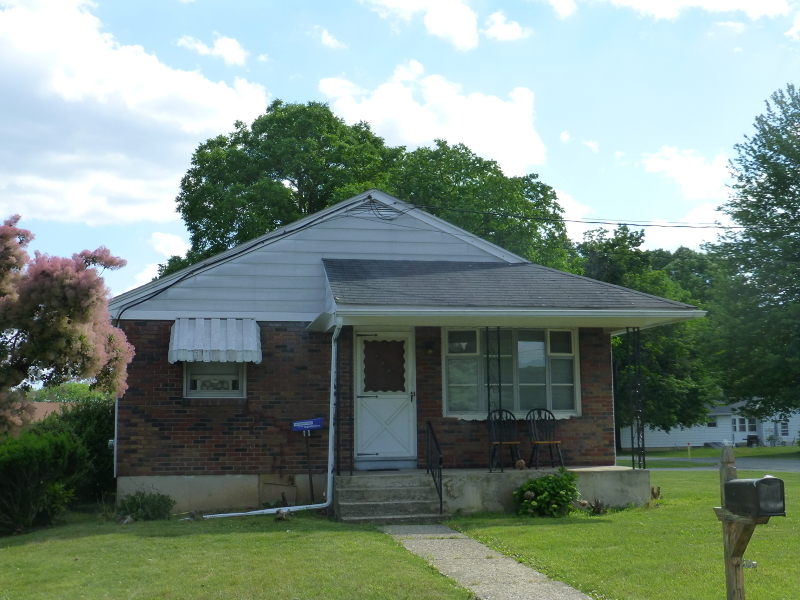 Property Photo:  1072 Pearl Street  NJ 08865 
