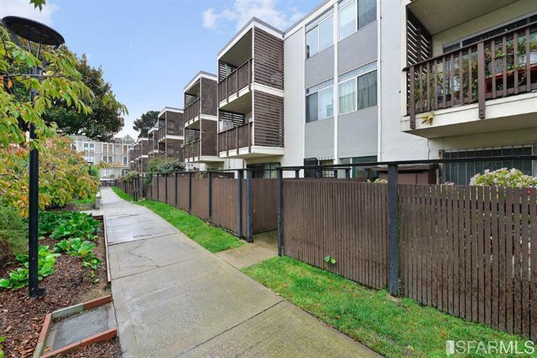 Property Photo:  1400 Webster Street 3  CA 94115 