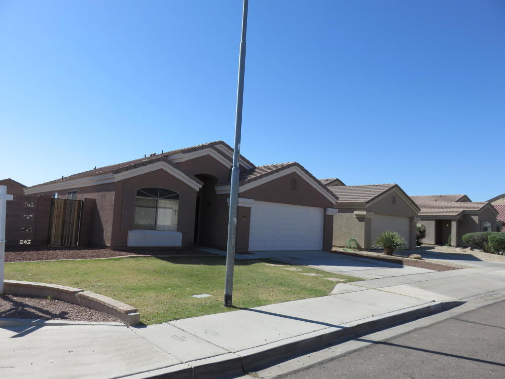 Property Photo: 15981 W Larkspur Drive AZ 85338