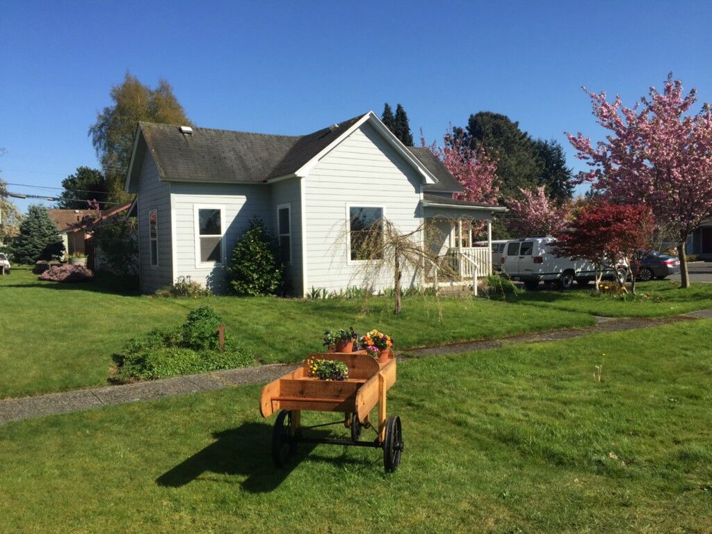 Property Photo:  1082 Blaine Ave  WA 98230 