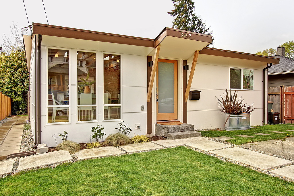 Property Photo: 3407 36th Ave S WA 98144