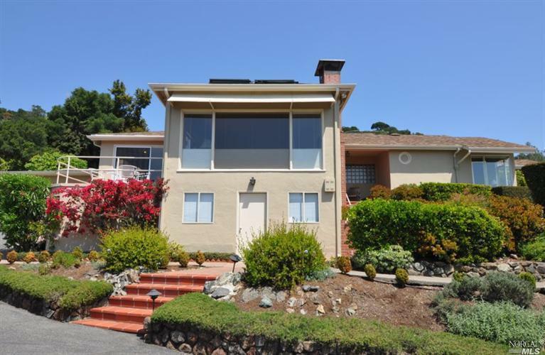 Property Photo:  41 Twin Oaks Avenue  CA 94901 