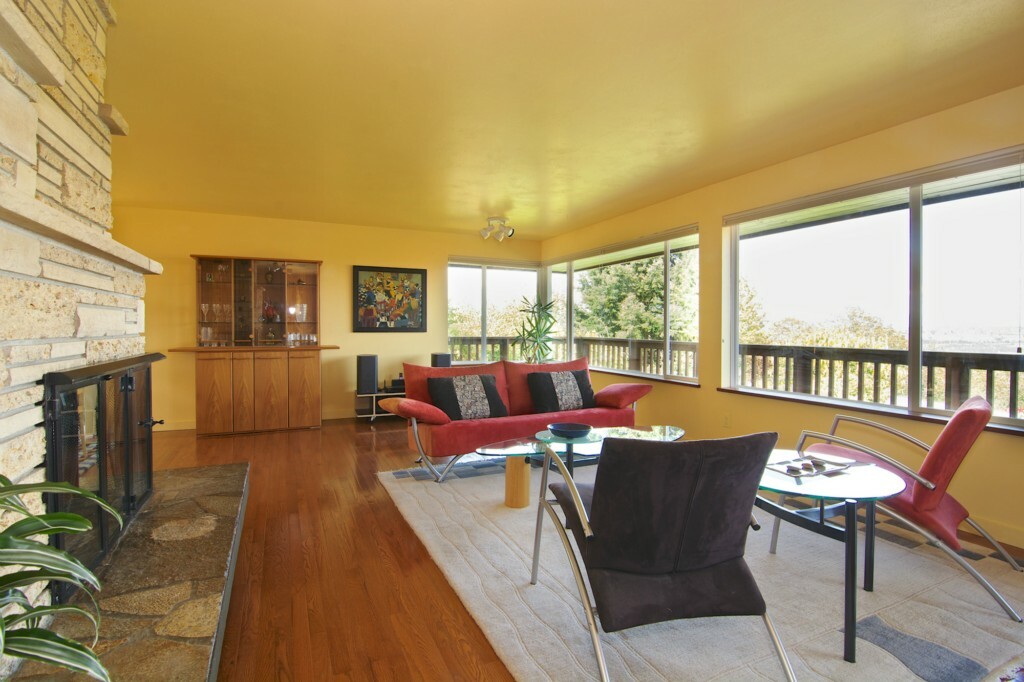 Property Photo:  8114 7th Ave SW  WA 98106 