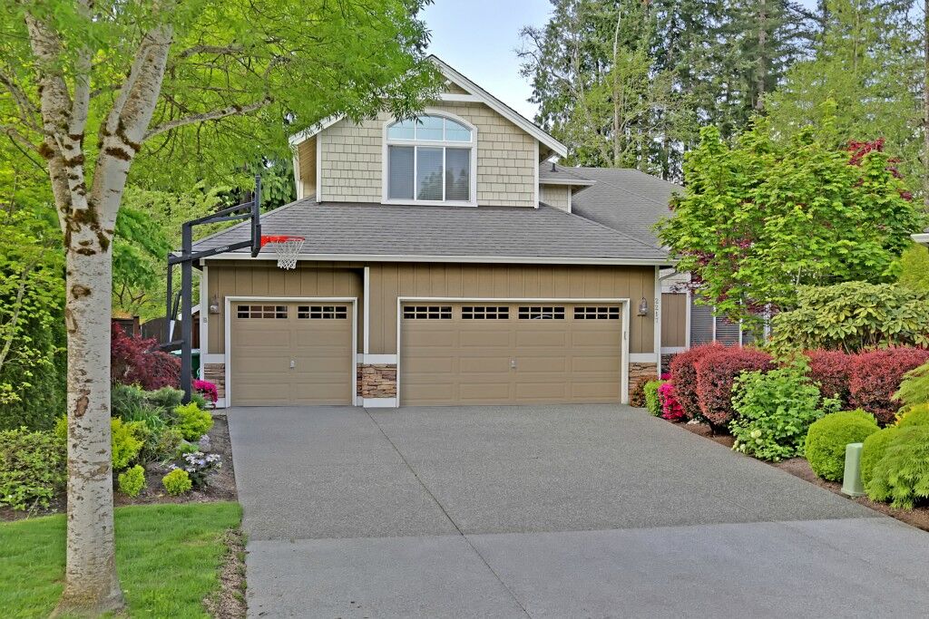 Property Photo:  2217 238th Place NE  WA 98074 
