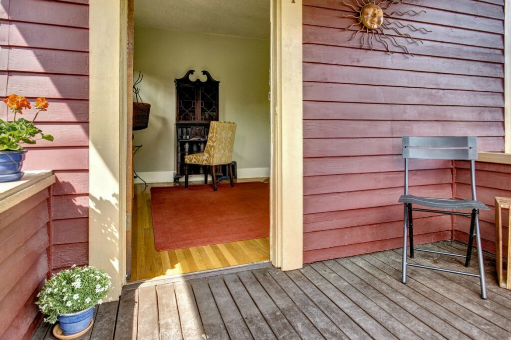 Property Photo:  334 N 76th St  WA 98103 