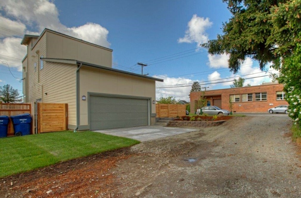 Property Photo: 4200 S Graham St WA 98118