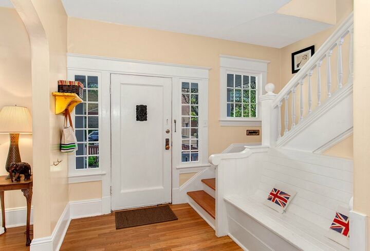 Property Photo:  1118 33rd Ave  WA 98112 