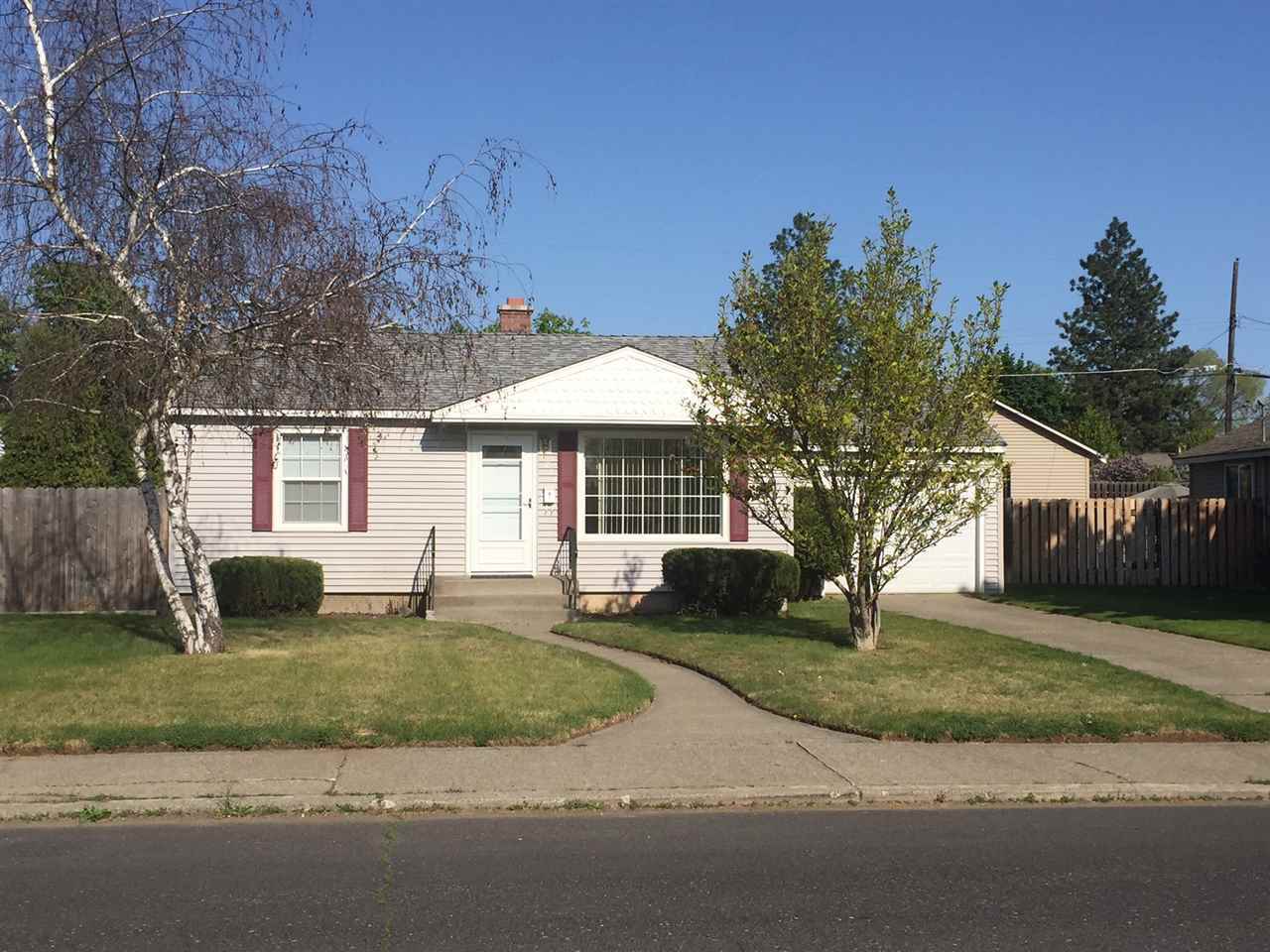 Property Photo: 5714 N Oak St WA 99205