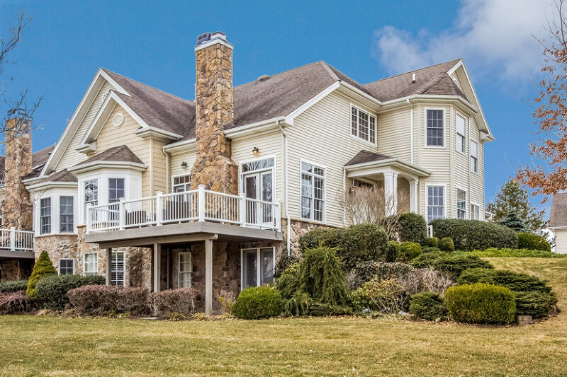 Property Photo:  5 Osprey Ct  NJ 07882 