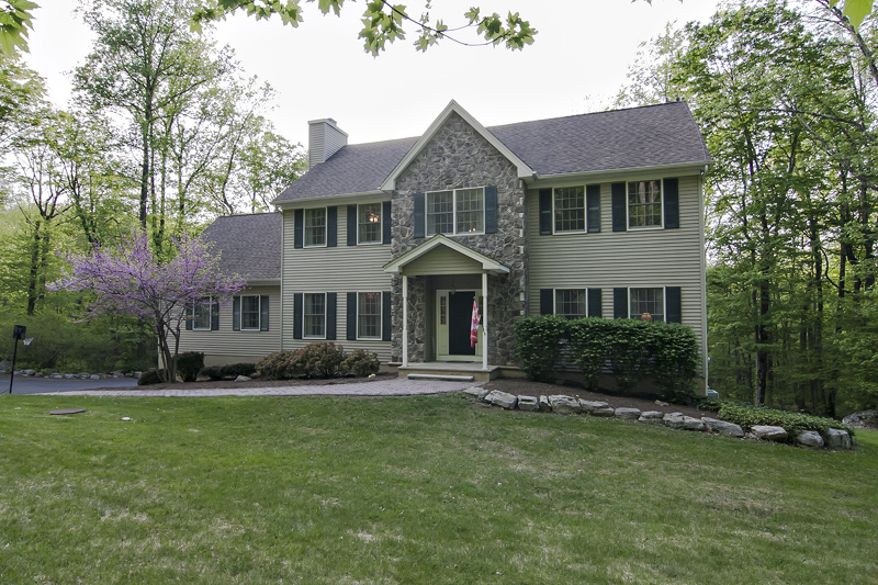 Property Photo:  2 Mountain Brook Ln  NJ 08826 