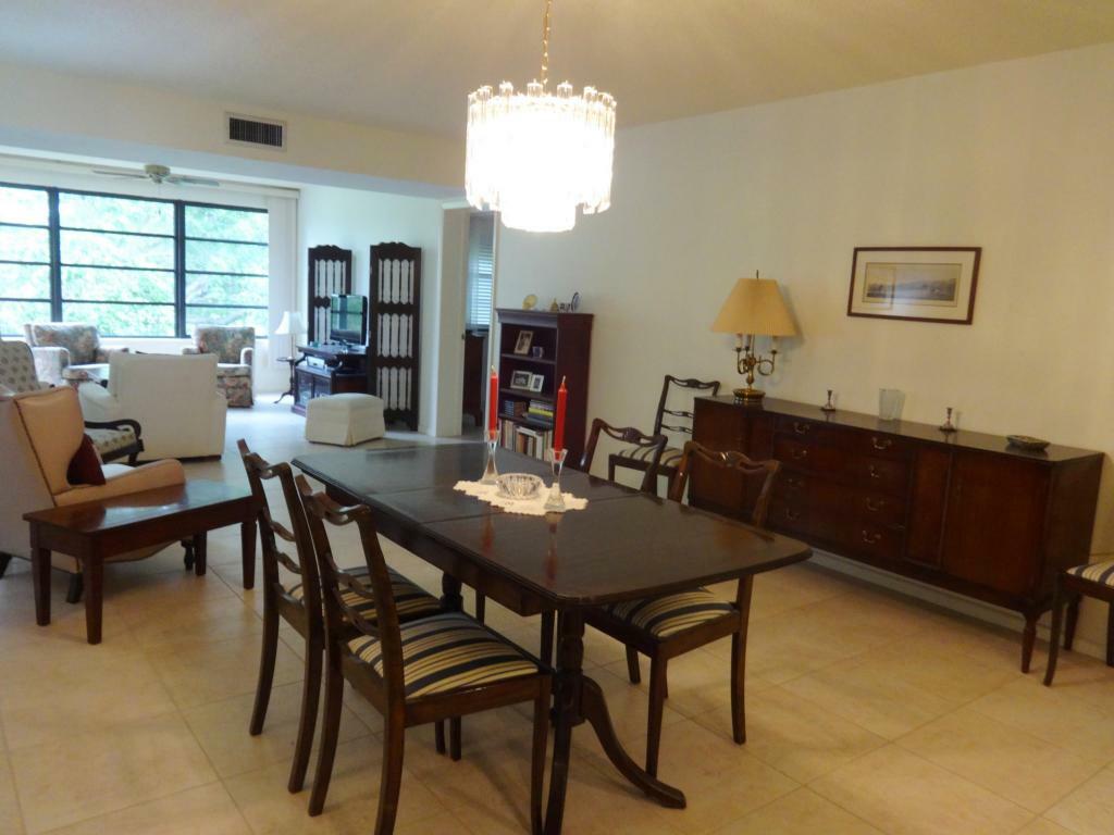 Property Photo: 6085 Balboa Circle 302 FL 33433