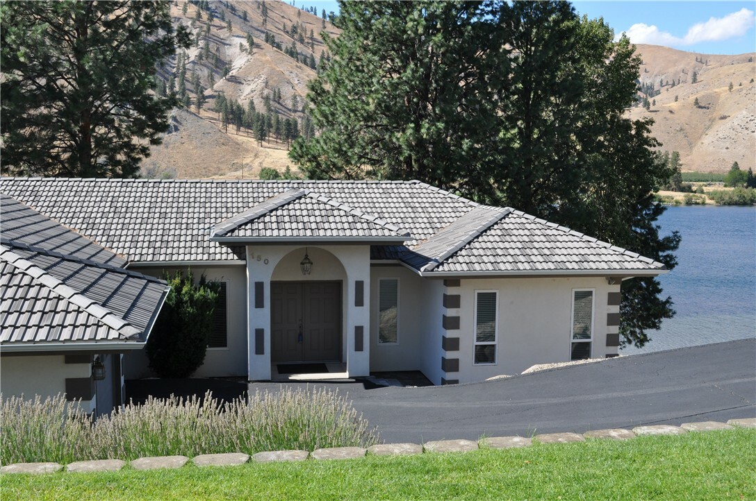 Property Photo: 150 Desert Shores Rd WA 98843