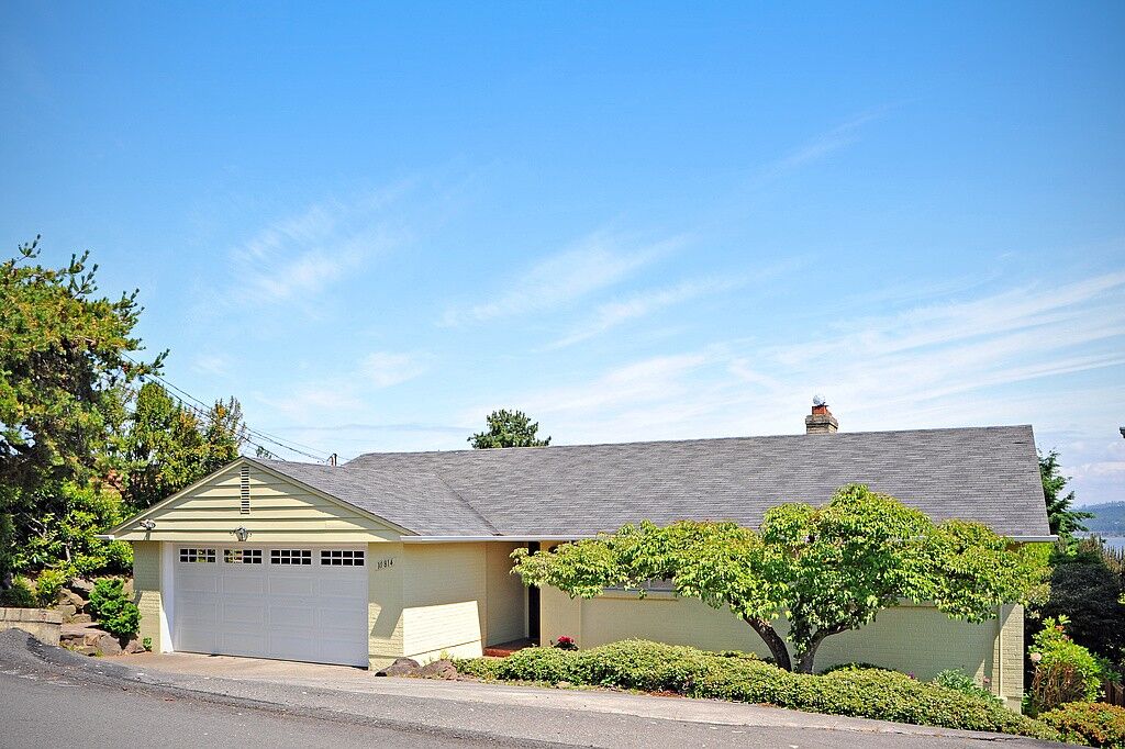 Property Photo:  10814 Forest Ave S  WA 98178 