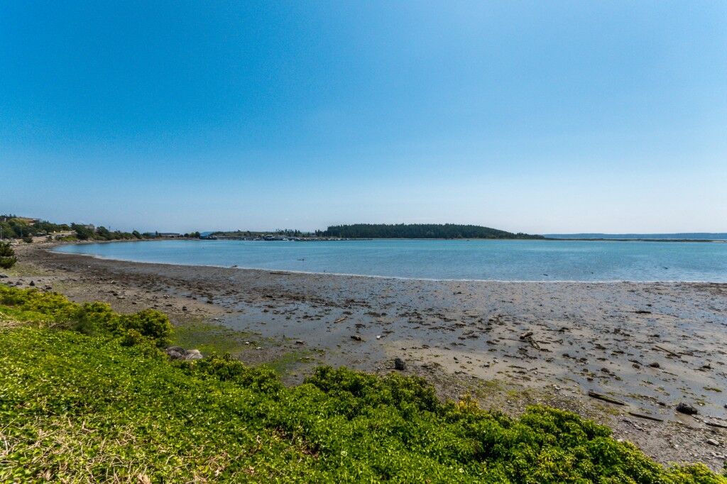 Property Photo:  1188 SE Pioneer Wy 101  WA 98277 