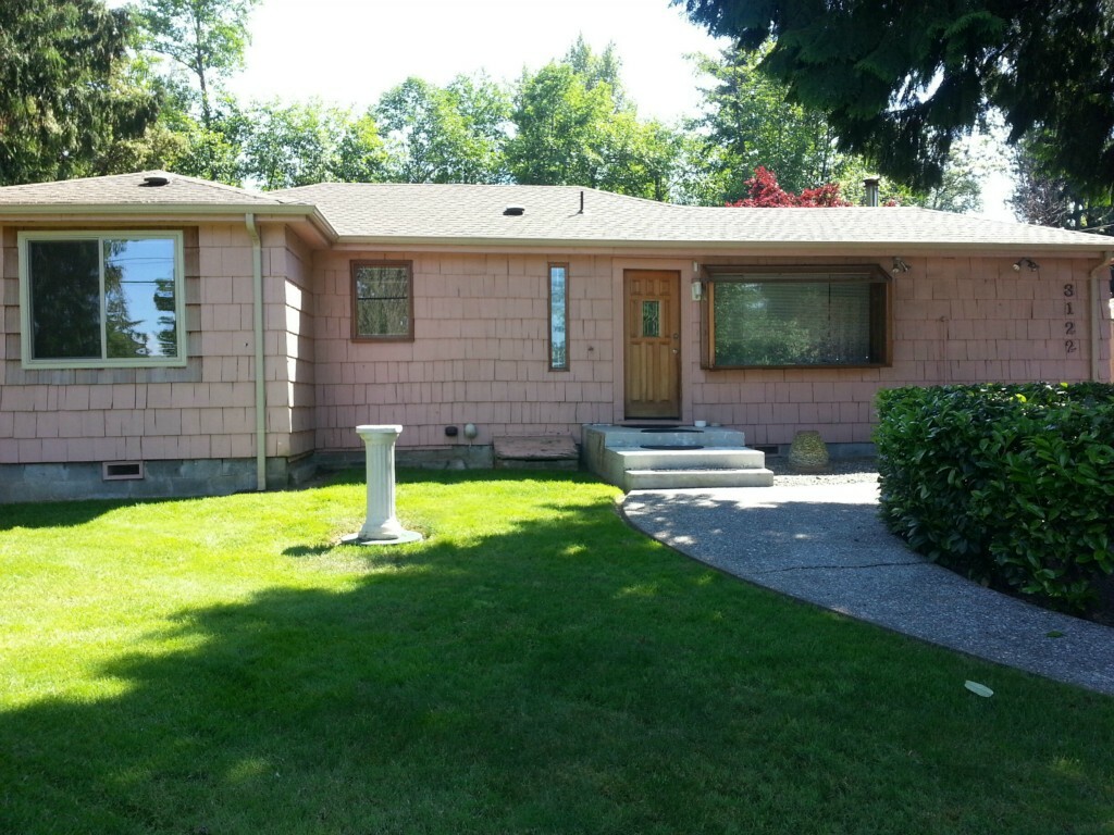 Property Photo:  3122 Russet Rd  WA 98036 