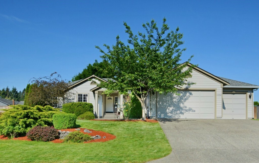 Property Photo:  11312 225th Av Ct E  WA 98321 