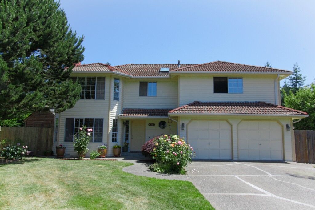 Property Photo:  4201 175th St SW  WA 98037 