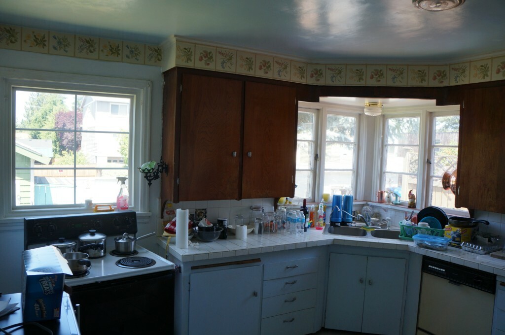 Property Photo:  1222 96th  WA 98115 