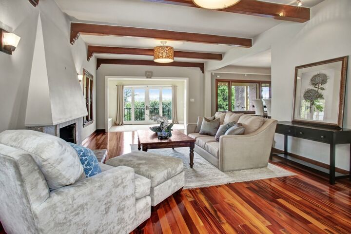 Property Photo:  3220 Sierra Dr S  WA 98144 