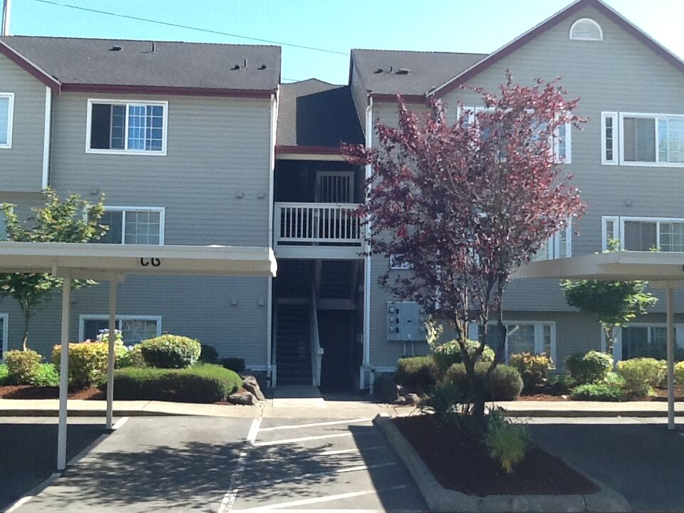 Property Photo:  13306 SE 272nd St I202  WA 98042 