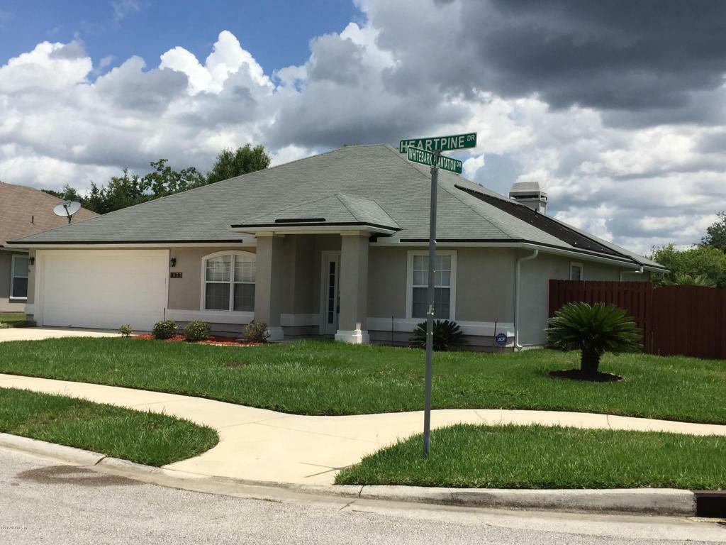 Property Photo: 1833 Heartpine Drive FL 32068
