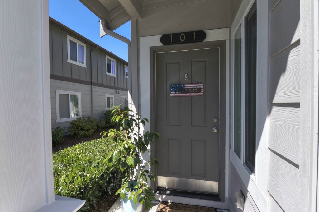 Property Photo: 4674 Wade St 101 WA 98226