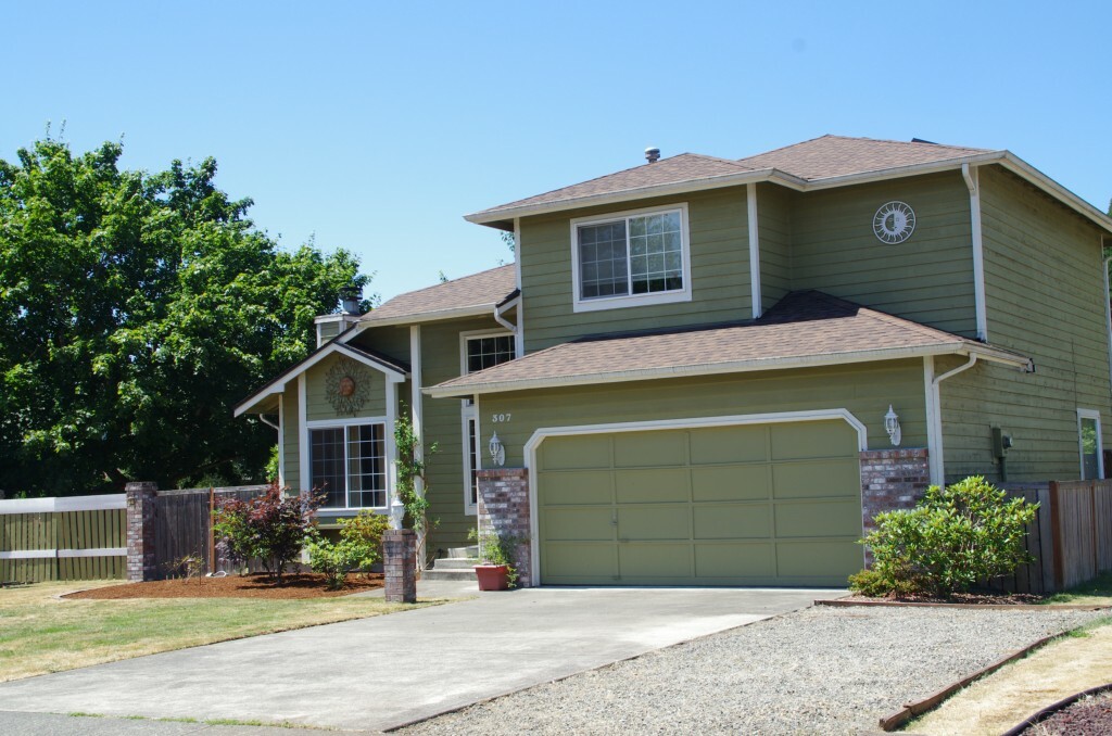 Property Photo:  307 White River Dr  WA 98047 