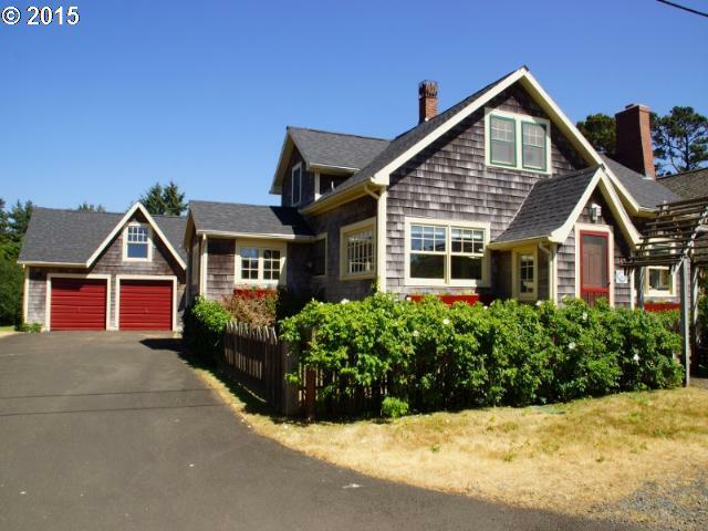 Property Photo:  247 Cottage Ave  OR 97138 