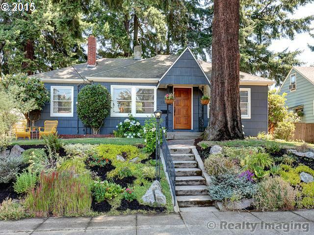 Property Photo: 6422 NE 32nd Ave OR 97211