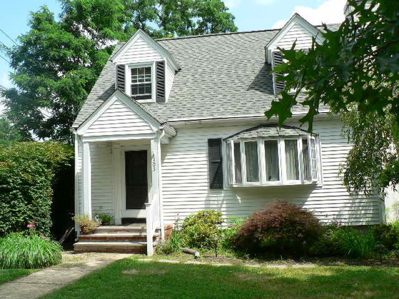 Property Photo:  303 Quakertown Rd  NJ 08867 