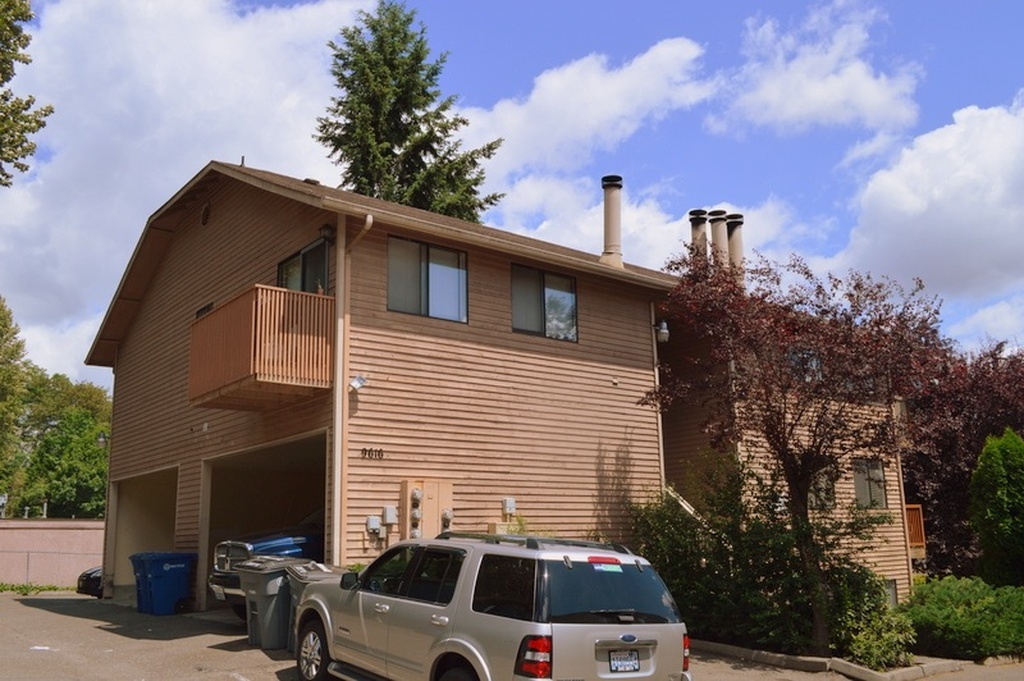 Property Photo:  9616 NE 188th St 301  WA 98011 