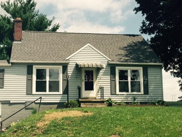 Property Photo:  2240 Crumley SW Road  OH 43130 