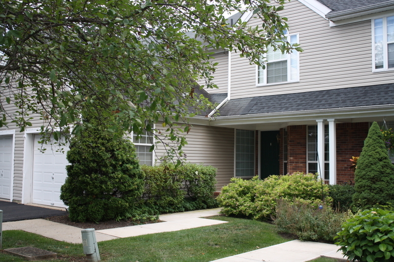 Property Photo: 220 Golden Rod Ct NJ 08889