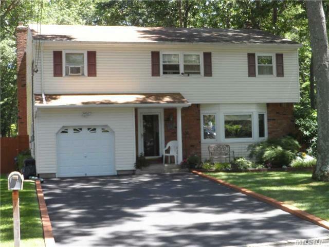 Property Photo:  81 Juniper Ave  NY 11779 