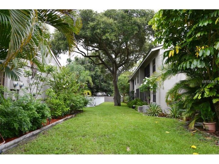 Property Photo: 5741 Summer Side Lane 15B FL 34231